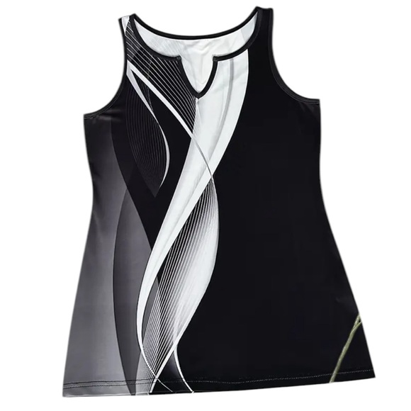 New!! Plus Size Black and White Tank - Picture 1 of 4